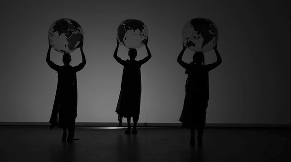 Carrie Mae Weems, Cyclorama - The Shape of Things, A Video in 7 Parts, video still, 2021.